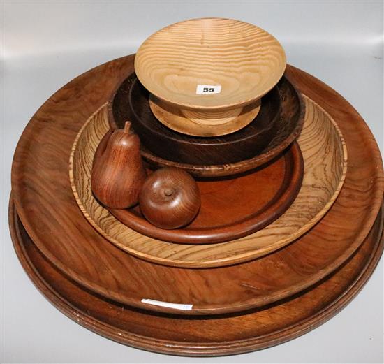 Qty turned wooden dishes